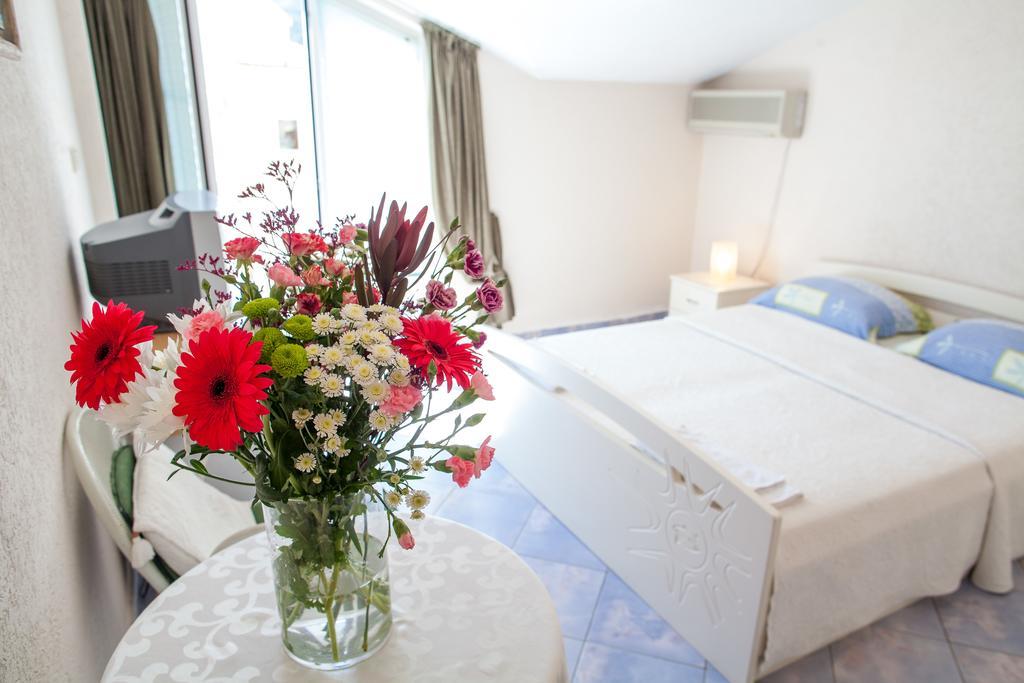 Sun Guest House Budva Oda fotoğraf